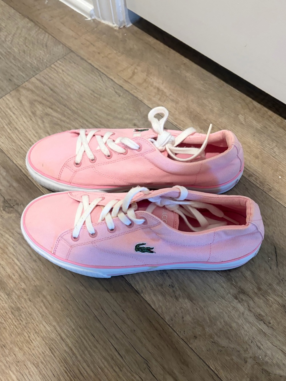 Women’s Lacoste Pink Canvas Sneakers Size 8